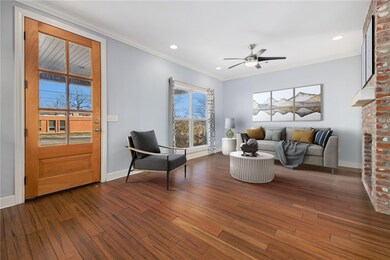 616 W Poplar St, Rogers, AR 72756 - photo 2