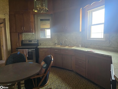 106 W Main St, Brighton, IA 52540 - photo 7