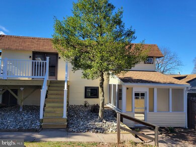 329 Walnut St unit REAR, Spring City, PA 19475 - photo 2
