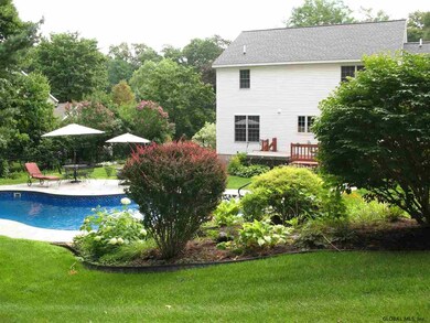 12 Pinecrest Dr, Schenectady, NY 12309 - photo 5