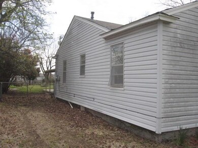 726 Maxwell St NW, Ardmore, OK 73401 - photo 2