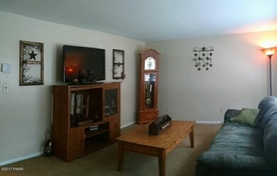 109 Primrose Ln, Milford, PA 18337 - photo 3