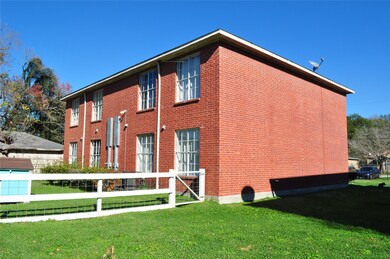 8517 Shady Dr unit 8, Houston, TX 77016 - photo 6