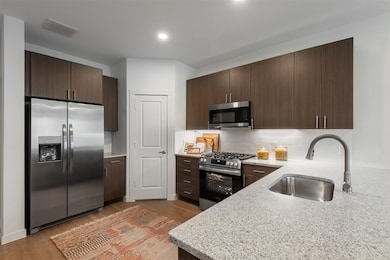 Receive Up to 12 Weeks Free Base Rent + $2000 Gift Card on select homes!*
*Minimum lease term applies.