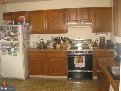 508 Canterbury Rd, Norristown, PA 19403 - photo 3
