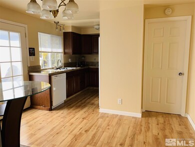 909 Mesa Ridge Dr unit 4, Sparks, NV 89434 - photo 3