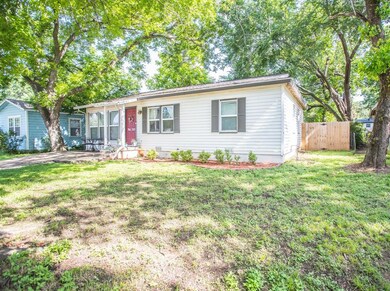312 Elm St, Hurst, TX 76053 - photo 4