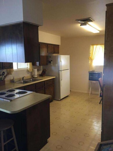 Kitchen/Dining Area
