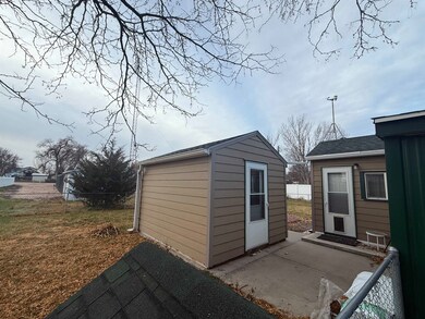 321 Elm St, Sutherland, NE 69165 - photo 2