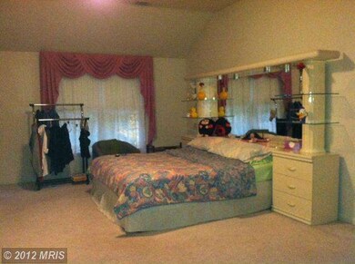 1610 Old Drummer Boy Ln, Fort Washington, MD 20744 - photo 2