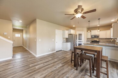 20360SELoisWay-DiningRoom1-1