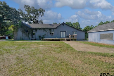 2071 W Point Tap Rd, Palestine, TX 75803 - photo 2