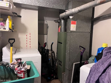 27601 Mills Ave, Euclid, OH 44132 - photo 4