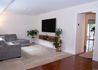 227 Lake Pointe Cir, Middle Island, NY 11953 - photo 2