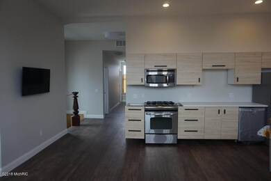 319 center apt 2