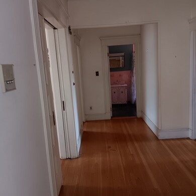 21 Grovenor Rd unit 2, Jamaica Plain, MA 02130 - photo 4