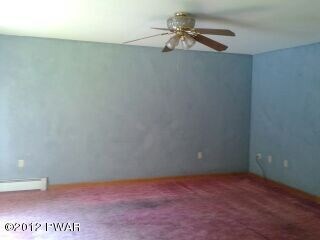 255 Locust Dr, Milford, PA 18337 - photo 2