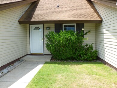 202 N Willow Ln, Jacksonville, NC 28546 - photo 2