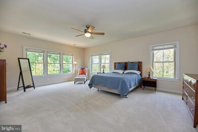 7209 Holywell Ln, Falls Church, VA 22043 - photo 5