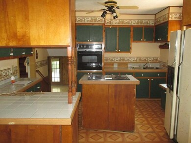 2205 Cooley Ford Rd, Tennessee Ridge, TN 37178 - photo 4