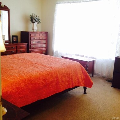 3483 Limestone Dr, Whitehall, PA 18052 - photo 5