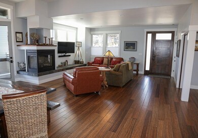 Familyroom1