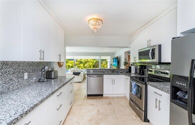 654 Hampton Ln, Key Biscayne, FL 33149 - photo 4