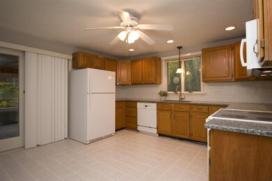 293 High Range Rd, Londonderry, NH 03053 - photo 4