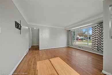 28425 Alger Blvd, Madison Heights, MI 48071 - photo 4