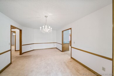 1014 N Douglas Dr, Claremore, OK 74017 - photo 7