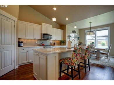 3444 SW 47th St, Redmond, OR 97756 - photo 5