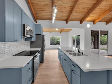 94-1679 Kaulua St, Naalehu, HI 96772 - photo 2