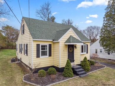 22 Englehart Dr, Schenectady, NY 12302 - photo 2