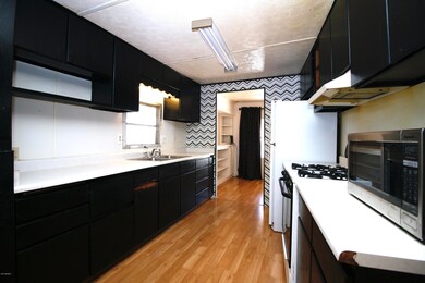 kitchen2