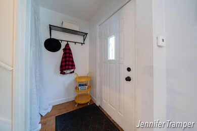 Enrty with Coat Closet
