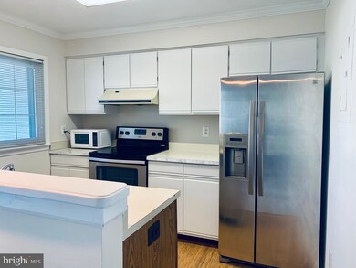 12933A Grays Pointe Rd unit 12933A, Fairfax, VA 22033 - photo 5