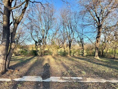 738 Cole St, Gainesville, TX 76240 - photo 5