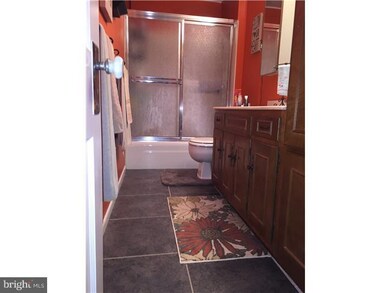 2407 Noble St, Reading, PA 19609 - photo 6