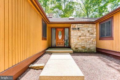 10360 Currycomb Ct, Columbia, MD 21044 - photo 2