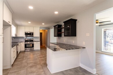 604 Oakwood Ave, Hurst, TX 76053 - photo 7