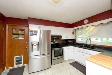 1908 6th St S, Moorhead, MN 56560 - photo 4