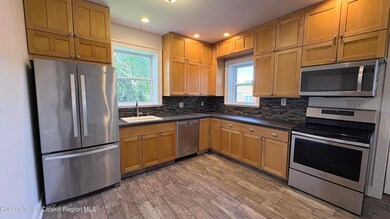 834 Warren St unit 2, Hudson, NY 12534 - photo 3