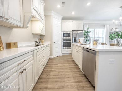 GLF_ElliottHomes_Claiborne_E254_Kitchen2