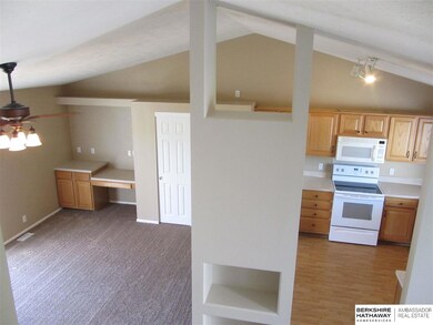 7617 Fillmore St, Omaha, NE 68122 - photo 4