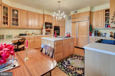 8305 Turnberry Ct, Potomac, MD 20854 - photo 6