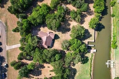 523 La Bota, Corsicana, TX 75109 - photo 2