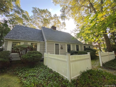 1420 Laurelwood Dr, Laurel, NY 11948 - photo 2