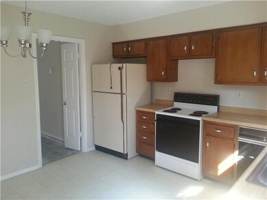 Another veiw of the kitchen