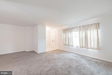 1063 Downton Rd, Halethorpe, MD 21227 - photo 2