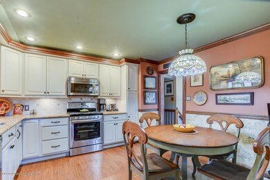 25 Fieldstone Rd Staten Island-large-021